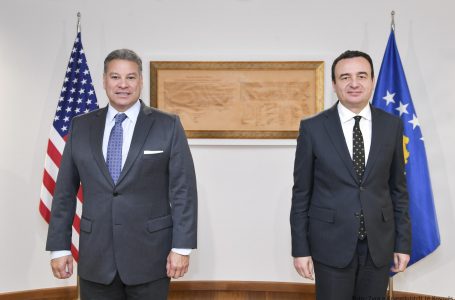 Escobar: Kurti refuzoi propozimet për dinarin
