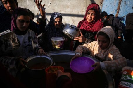 OBSH: Pothuajse të gjithë në Gaza janë të uritur