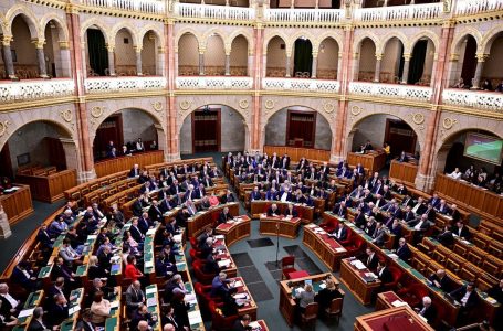 Hungaria do të zbatojë ligjin më të rreptë të imigracionit në BE