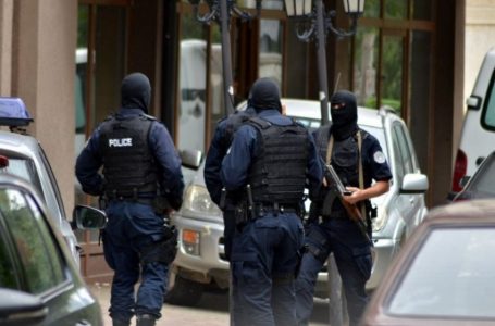 Operacion policor në tri komuna