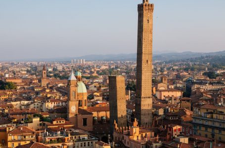 Kulla e Bolonjës drejt shembjes, autoritetet gati planin për shpëtimin e saj