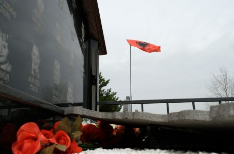 25 vjet nga masakra e Vejsave në Gjakovë