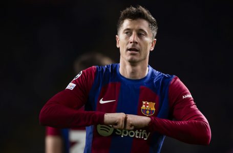 Lewandowski nuk e ka ndërmend të largohet nga Barcelona