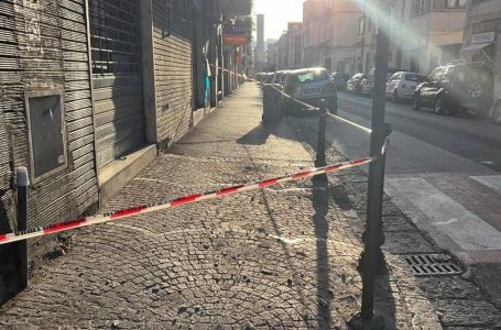 epa10885261 A cordoned off area is seen in Naples after minor damage was caused by an earthquake, Italy, 27 September 2023. An earthquake swarm is underway in the Campi Flegrei area, near Naples. The strongest tremor was of magnitude 4.2, occurred at 3:35 am and was clearly felt in some neighborhoods of the Neapolitan capital. The hypocenter was located at approximately 3 km.  EPA/CIRO FUSCO