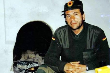 Osmani kujton 25-vjetorin e rënies së heroit Sali Çekaj: Ndër figurat e shquara të historisë së re të Kosovës