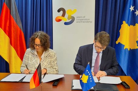 Kosova dhe Gjermania vulosin marrëveshjen, zotohen 90 milionë për punësim, energji dhe integrim