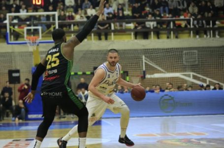 Mesjavë e ‘nxehtë’ në gjysmëfinalet e ‘Play-off-it’