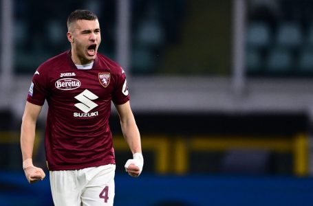 Tottenham hap bisedimet për mbrojtësin e Torino-s