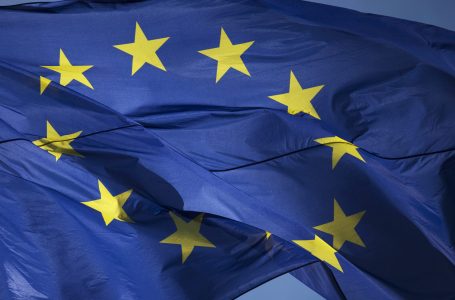 BE-ja në dilemë: A duhet t’ia heqë “menjëherë” apo “gradualisht” sanksionet Kosovës