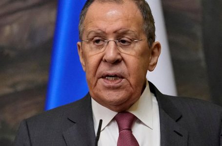 Rusia paralajmëron përplasje të drejtpërdrejtë me Perëndimin për Ukrainën