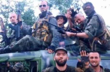 Shtatë ish-anëtarë të grupit “Çakallët” dënohen për krime lufte ndaj shqiptarëve të Kosovës