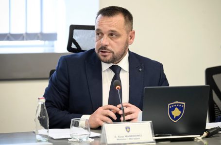 Diplomojnë 10 oficerë të FSK-së, Maqedonci: Shtylla profesionale ushtarake