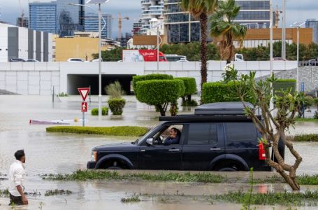 Dubai raporton për një “sëmundje misterioze” pas përmbytjeve që e goditën rajonin