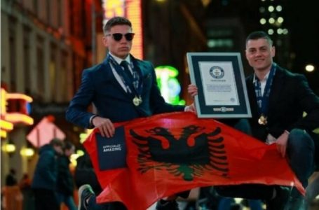 ​Rekordi i akrobatëve, dy vëllezërit shqiptarë hyjnë në Librin e Rekordeve Guinness
