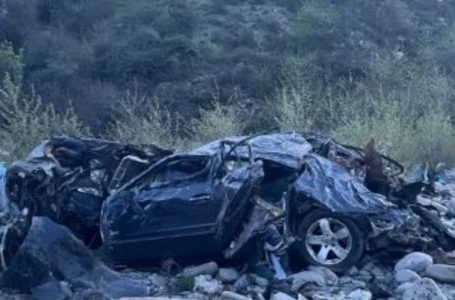 Pamje nga aksidenti në Shqipëri ku dyshohet se vdiqën 8 persona