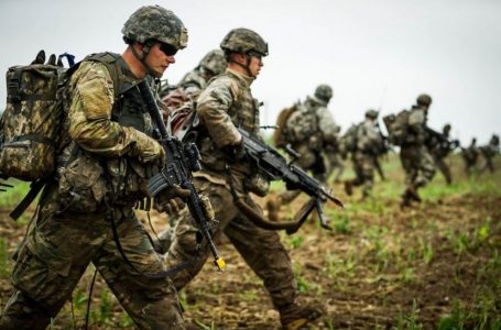 Vendet e NATO-s intensifikojnë rekrutimin e forcave aktivë dhe rezervë