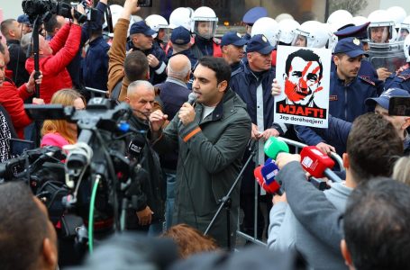 Shqipëri, opozita sërish sot proteston para Bashkisë së Tiranës