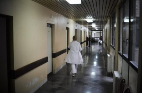 Katër persona të shtruar në spital me kollë të keqe në Maqedoni të veriut