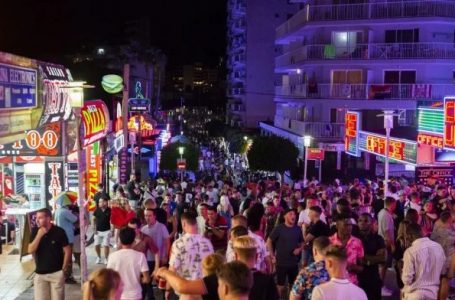 Në Spanjë hyn në fuqi ligji për ndalimin e alkoolit në zonat publike në Majorka dhe Ibiza