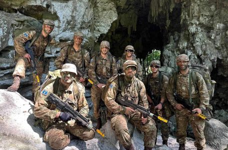 Maqedonci publikon fotografi të ekipit të FSK’së që po trajnohen me ushtrinë britanike në Belize