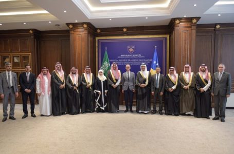 Ahmeti pret delegacionin e Komitetit Parlamentar Arabi Saudite-Kosovë