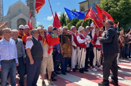 Manifestimi për Skënderbeun bashkon shumë veprimtarë