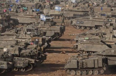 Izraeli nuk e dëgjon SHBA-në, u bën thirrje palestinezëve të largohen nga Rafahu