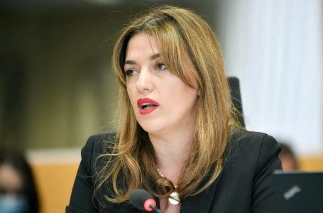 Për të gjashtën herë, Albulena Haxhiu nuk kalon në Kuvend