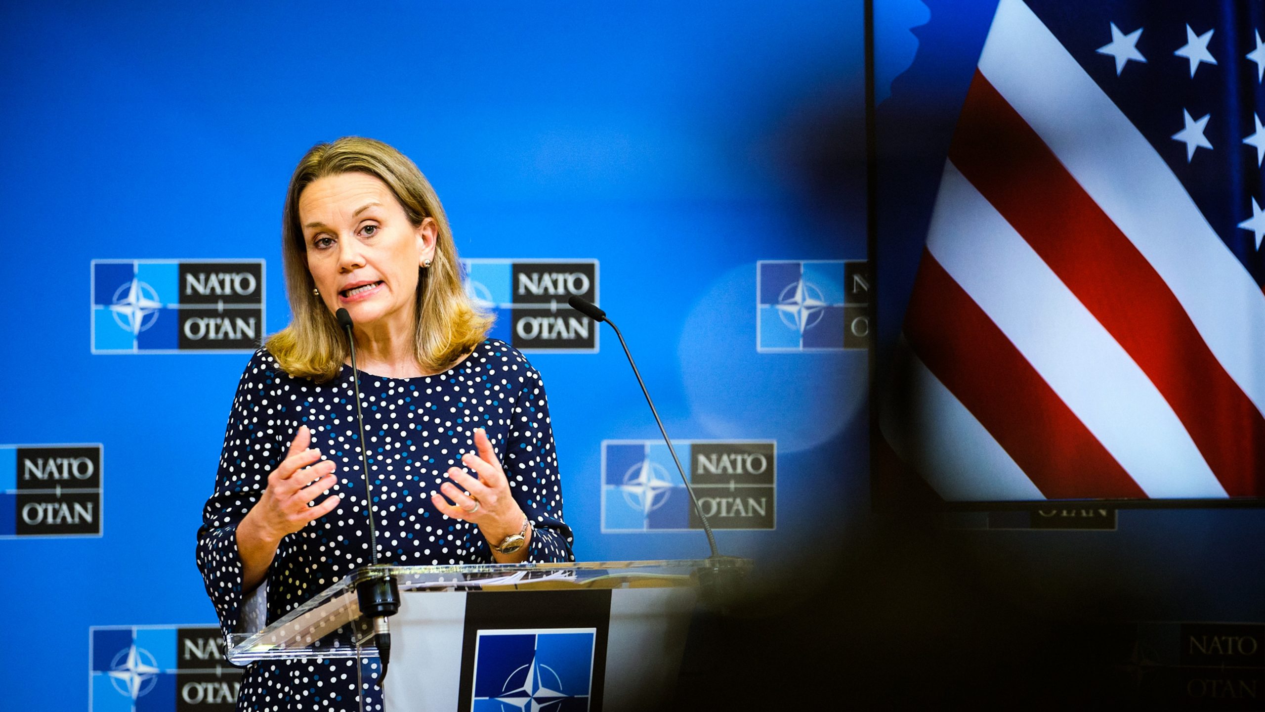 Ambasadorja amerikane në NATO: Vendet e Ballkanit të shpenzojnë më shumë për mbrojtje