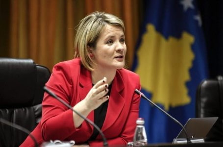 Gashi: Kosova mbi 5 herë i kërkoi Serbisë ta nënshkruajë marrëveshjen në Bruksel
