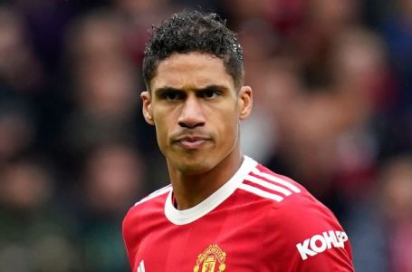 Manchester United zyrtarizon largimin e Varane