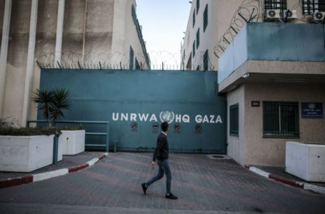 Shkollat e UNRWA-s përdoren si strehimore në mes të mbylljes së arsimit në Gaza