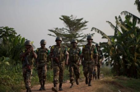 Gjykata ushtarake dënon me vdekje 8 ushtarë për braktisje të “vijës së frontit”