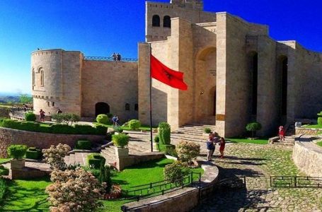 28 mijë vizitorë gjatë 4 muajve në Muzeun “Gjergj Kastriot Skënderbeu” në Krujë