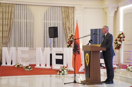Kamberi thotë se institucionet e Serbisë po ndërhyjnë në zgjedhjet në Luginë