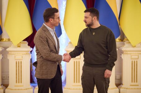 Suedia i jep ndihmë ushtarake Ukrainës në vlerë prej 1.3 miliard dollarësh
