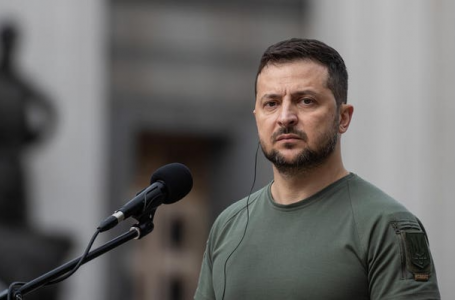 Zelensky anulon të gjitha takimet ndërkombëtare, për shkak të ofensivës ruse në Kharkiv