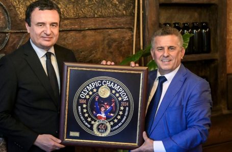 Kurti me Tërstenën: Fuqia dhe pjekuria e tij e parakohshme e bëri që të fitojë medalje botërore
