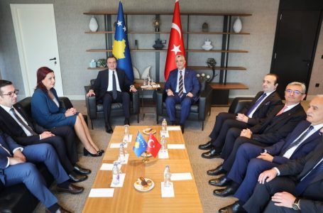 Forumi Ekonomik Kosovë-Turqi, Kurti pritet nga ministri i Tregtisë