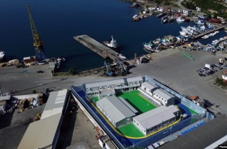 Si funksionon marrëveshja për emigrantët mes Italisë e Shqipërisë?