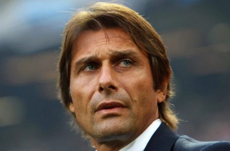 Napoli zyrtarizon Antonio Conten