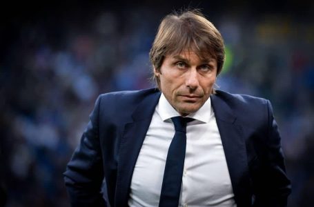 Zyrtare: Antonio Conte emërohet trajner i ri i Napolit