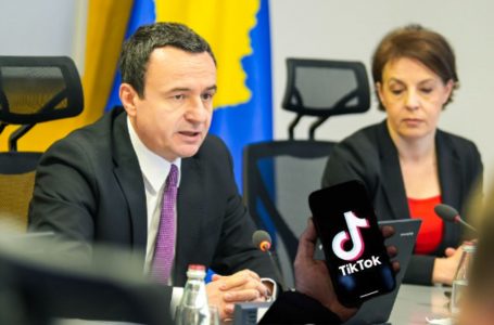Qeveria sot pritet të marrë vendim për ndalimin e “Tik-Tok-ut” në të gjitha institucionet publike