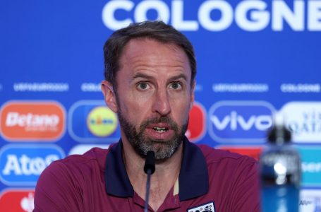Southgate: Po krijohet një situatë e pazakontë, por unë do të vijoj punën time