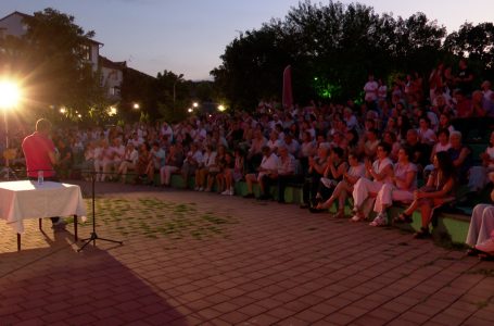 U mbajt nata e dytë e festivalit “Ditët e shqiptarit”