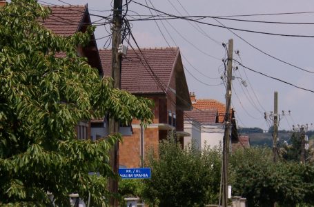 Mungon ndriçimi publik në disa rrugë të paralagjes Brekoc