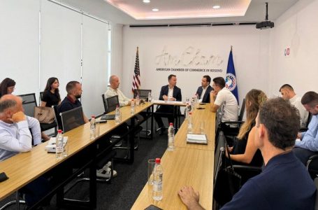 Oda Amerikane dhe ministri Peci, të interesuar për bujqësi të qëndrueshme