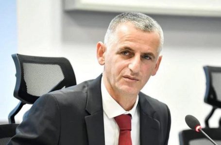 Durmishi: Ka zyrtarë të arrestuar nga aksioni për mashtrimet me patentë shoferë