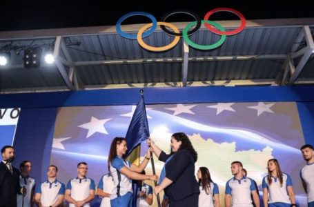 Osmani sot ia dorëzon flamurin ekipit olimpik të Kosovës