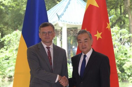Ukraina i thotë Hong Kongut mos e ndihmoni Rusinë të shmangë sanksionet